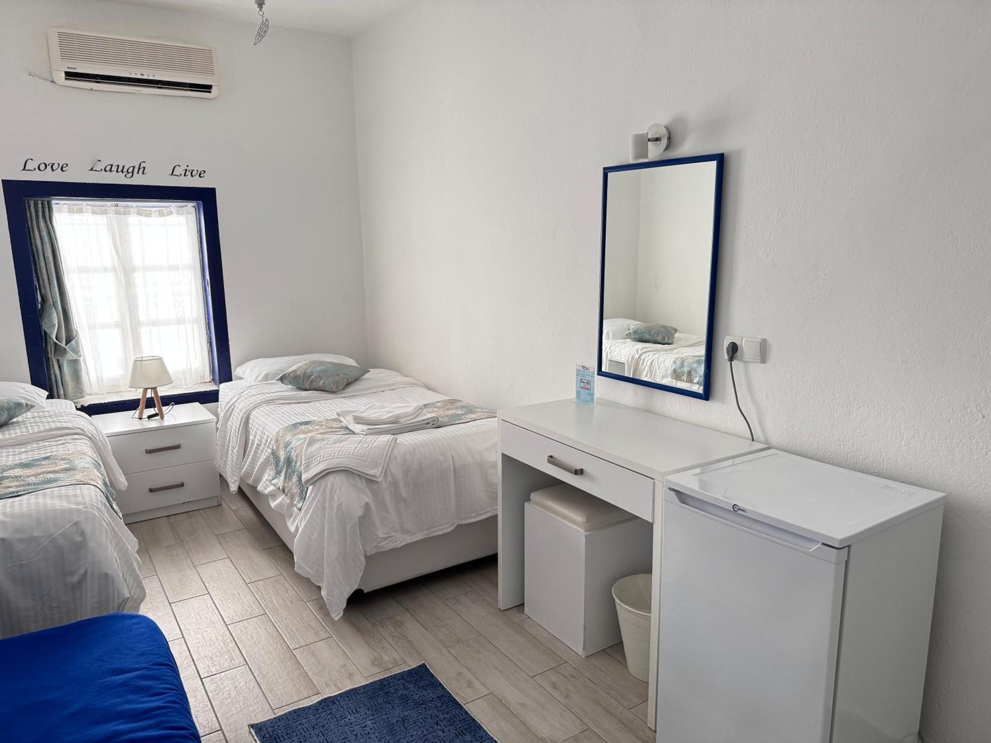 White And Blue Bodrum Zewnętrze zdjęcie