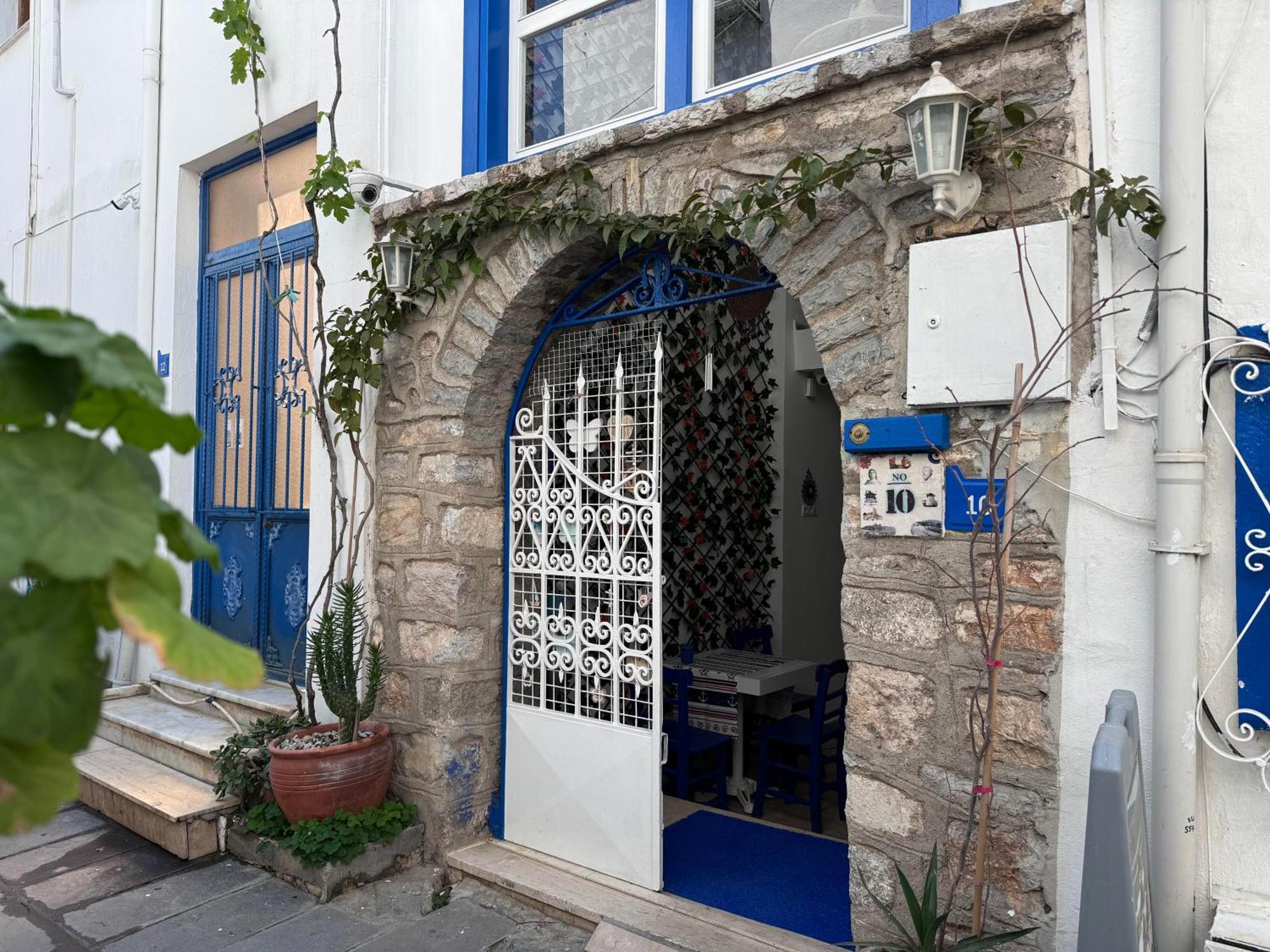 White And Blue Bodrum Zewnętrze zdjęcie